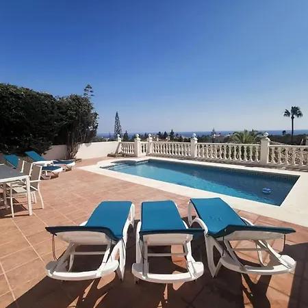 With Private Pool Σπίτι διακοπών *